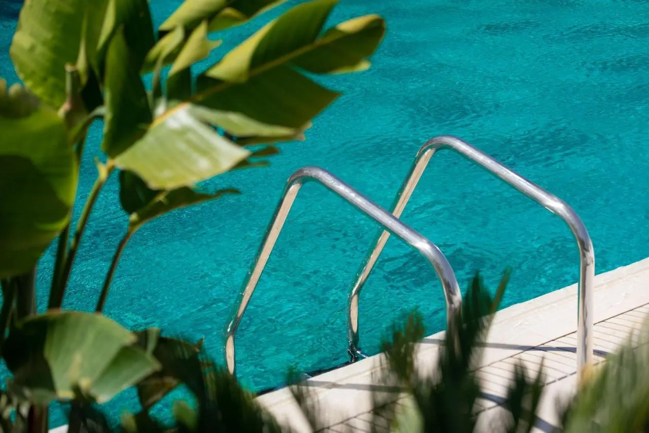 סנטה סוזנה Atzavara Hotel & Spa  סנטה סוזנה